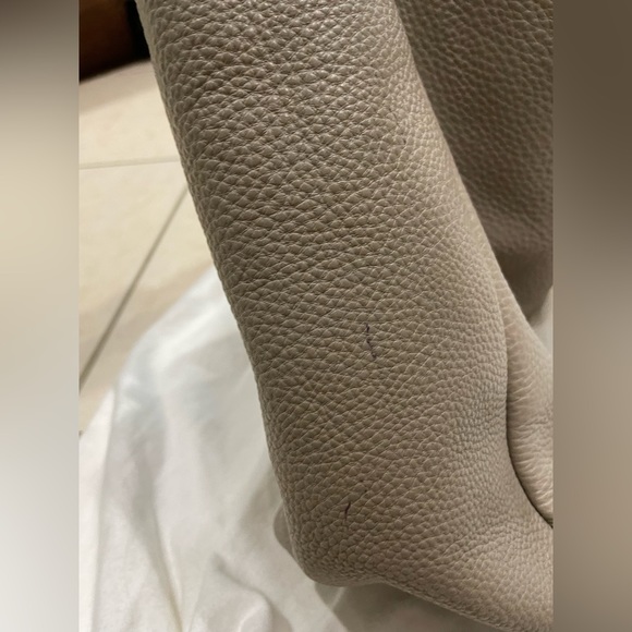 Large Prada hobo - Picture 4 of 4